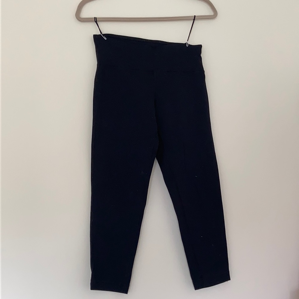 90 Degree By Reflex Black Capri Leggings.